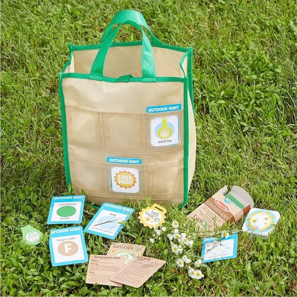 Melissa & Doug Let's Explore Scavenger Hunt Play Set New
